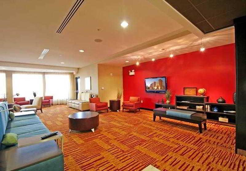 Courtyard Greensboro Airport Экстерьер фото
