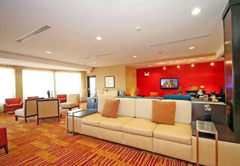 Courtyard Greensboro Airport Интерьер фото