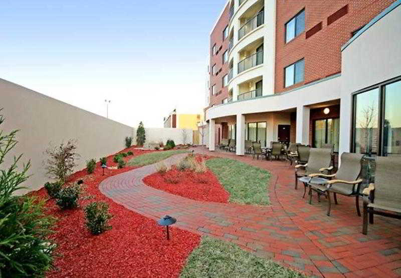 Courtyard Greensboro Airport Экстерьер фото
